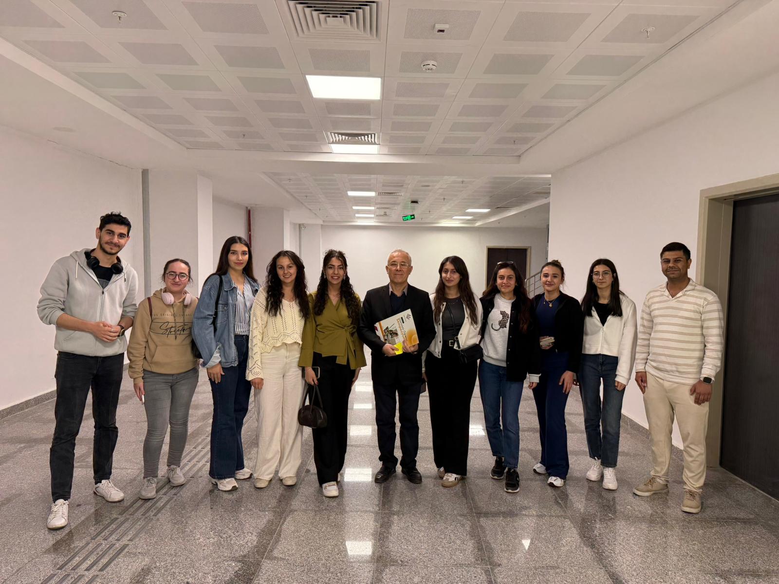 Öğretmen Adaylarımız Sempozyuma Katıldı